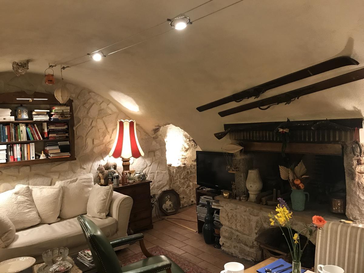 B&B Il Grottino Di Assergi Eksteriør bilde